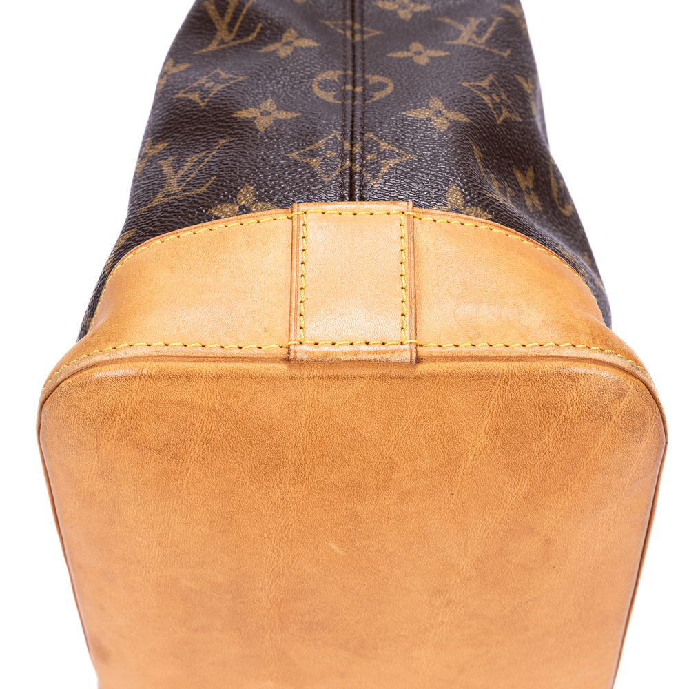 Louis Vuitton Lockit Vertical GM - Picture 8 of 11